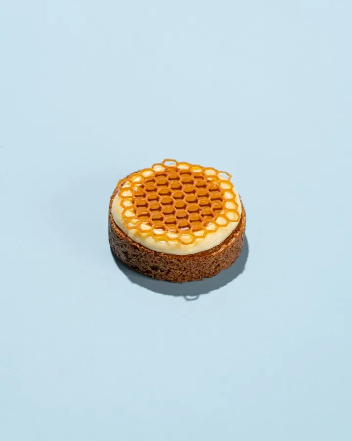 Power Couple cookie: chocolate ganache, peanut butter praline, peanut butter ganache, candied peanuts